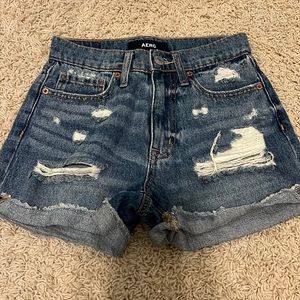 mom jean shorts (size 000)